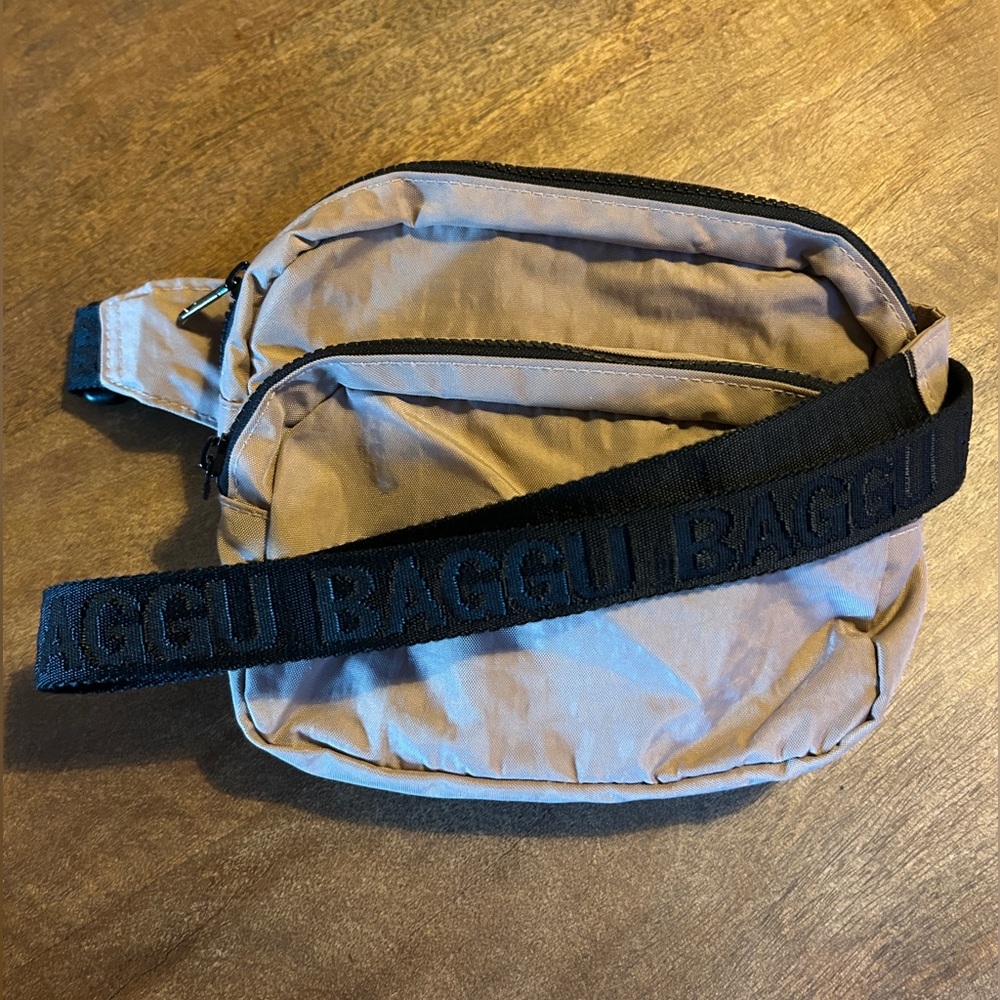 Baggu Fanny pack in Cocoa.